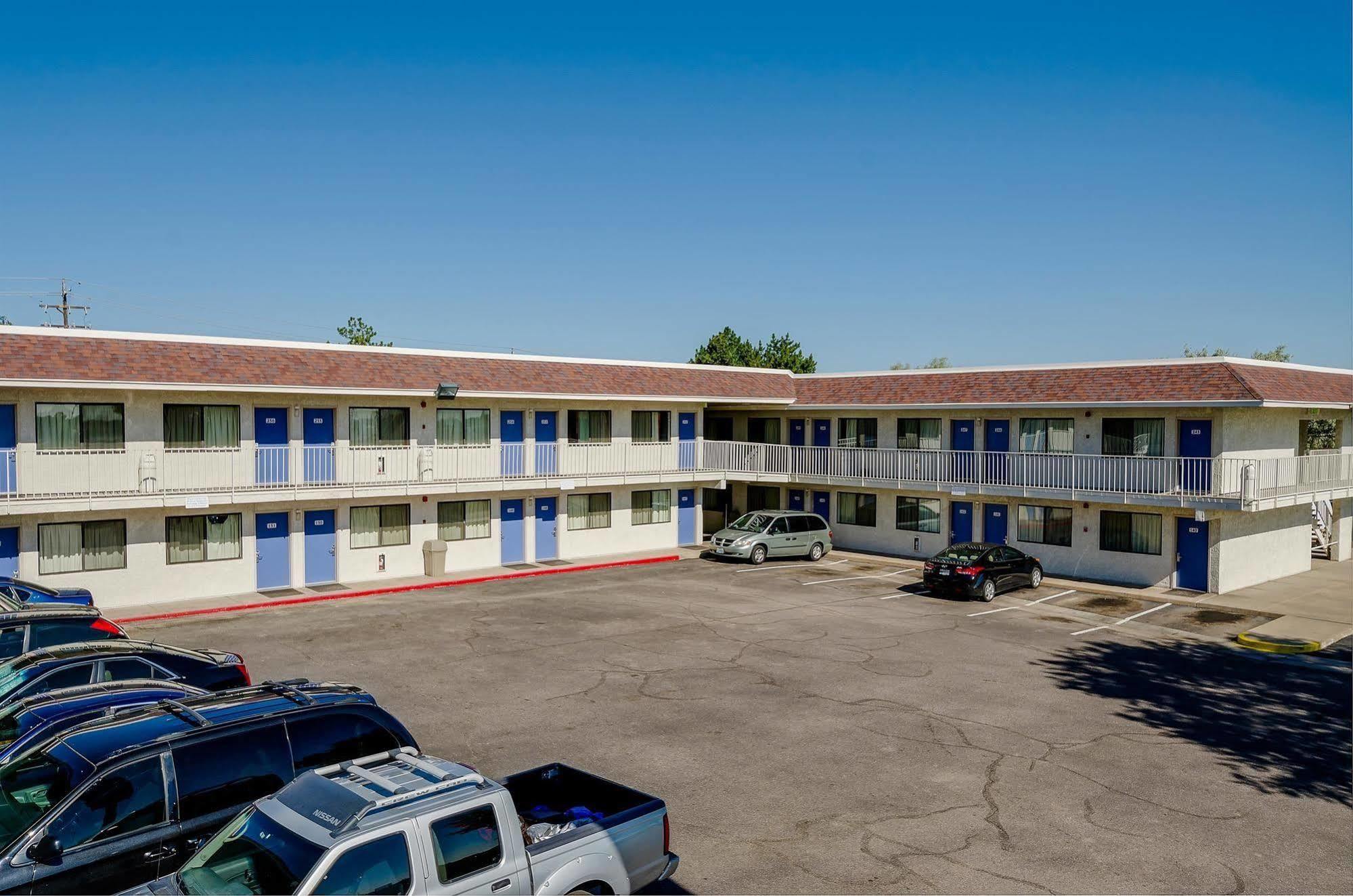 Park Inn By Radisson, Thornton Kültér fotó