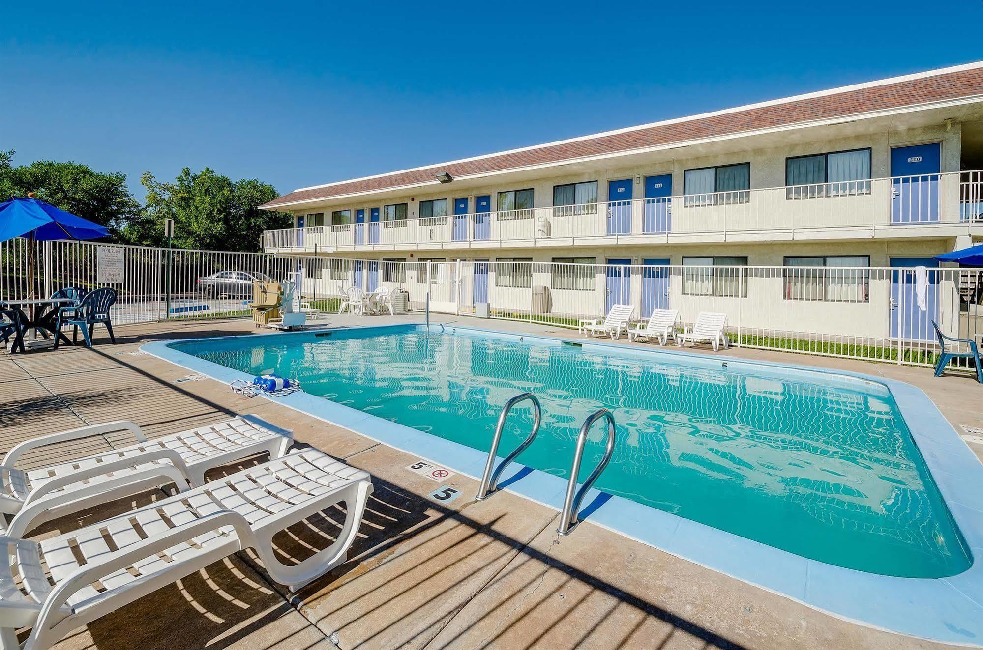 Park Inn By Radisson, Thornton Kültér fotó